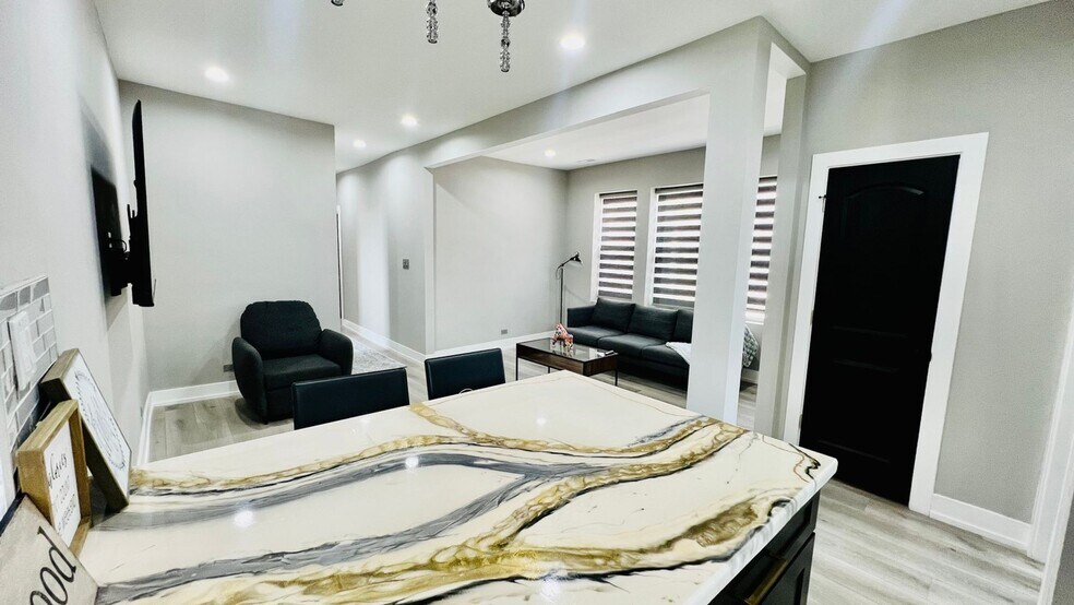 Building Photo - 1863 S Karlov Ave