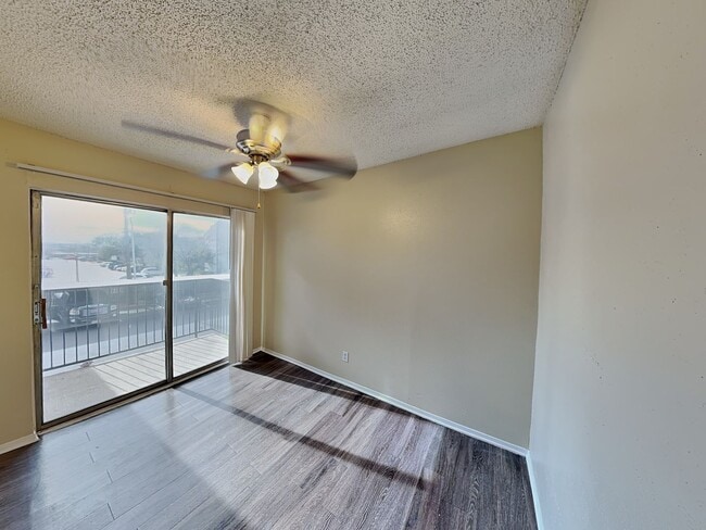 Building Photo - Adorable 2-Bedroom, 2-Bath Condo in Woodhaven – Gated Community! MOVE IN SPECIALS!