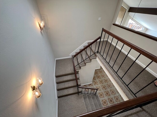 Building Photo - 788 Salt Lake Dr