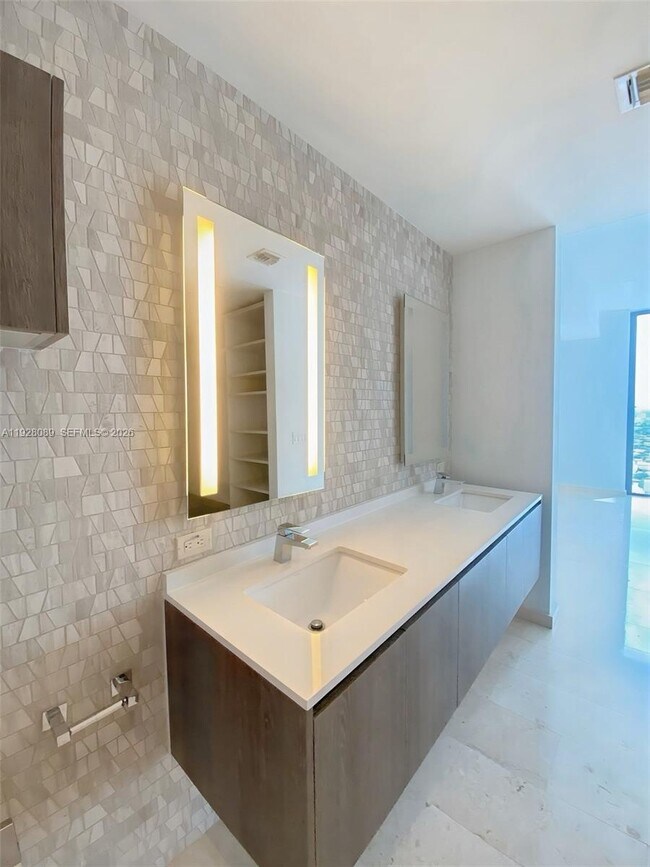 Building Photo - 88 SW 7th St