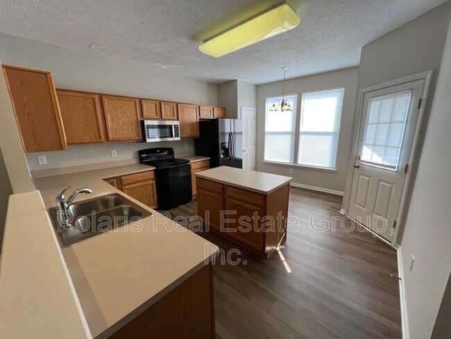 Building Photo - 8428 Clayhurst Dr