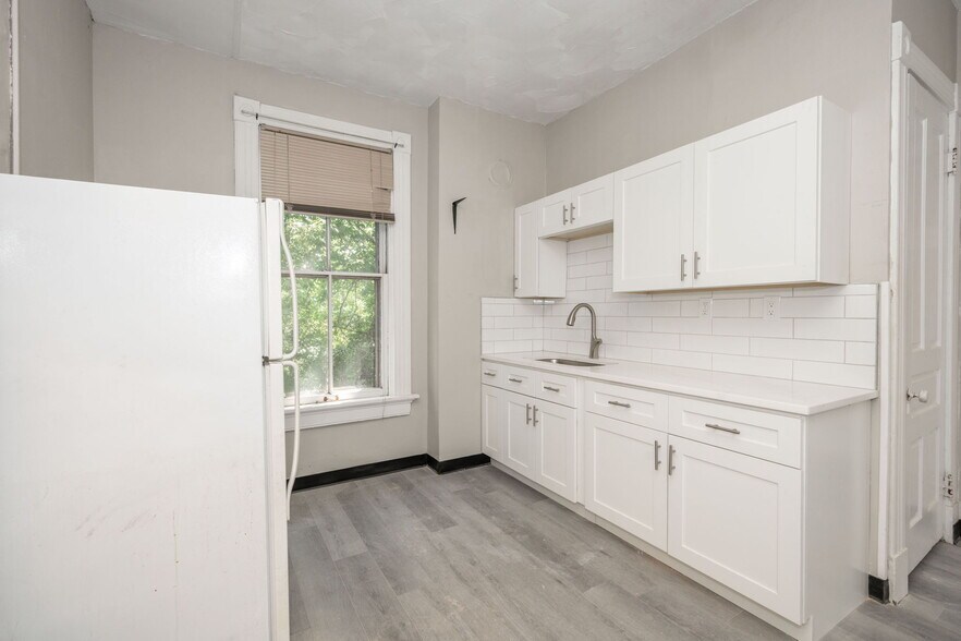 Building Photo - 475 Riddle Rd