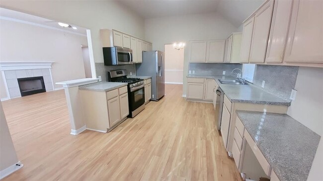 Building Photo - 1248 Lacey Oak Loop