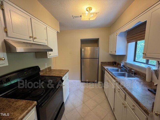 Building Photo - 5112 Flint Ridge Pl