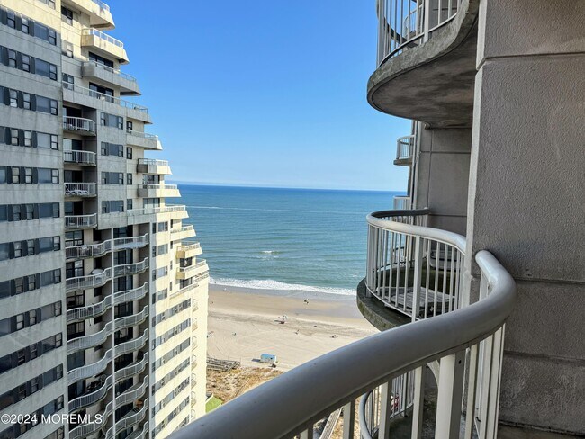 Building Photo - 3101 Boardwalk