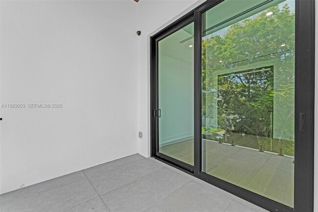 Building Photo - 630 NE 82nd St