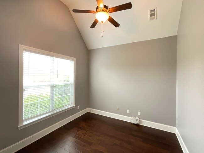 Building Photo - 3033 Margot Ln