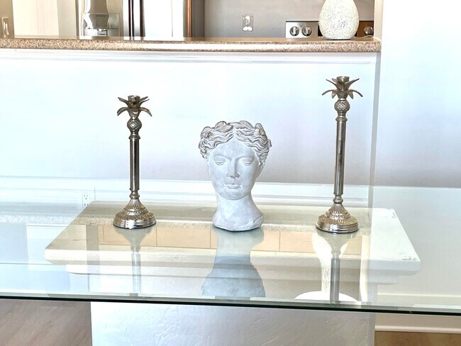 Building Photo - 616 Clearwater Park Rd