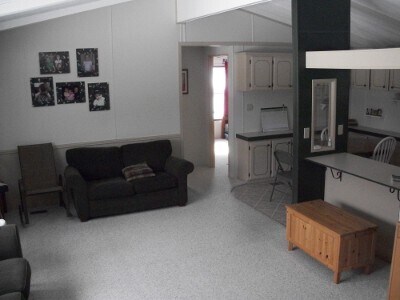 Building Photo - 107 Mary Ln