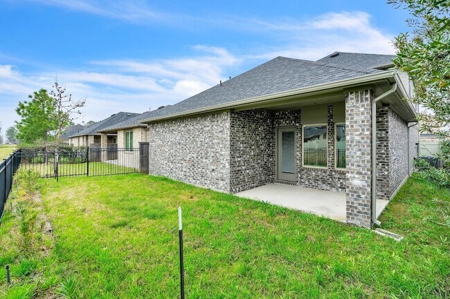 Building Photo - 16856 Pink Wintergreen Dr