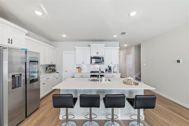 Building Photo - 2417 Mankato Dr