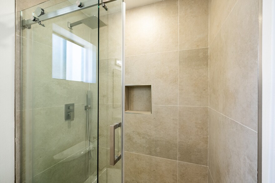 Building Photo - 123 S Roosevelt Ave