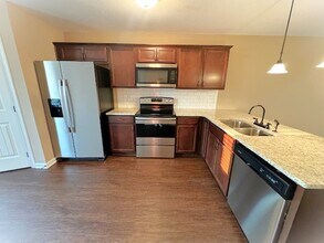 Building Photo - 2501 Rollow Ln