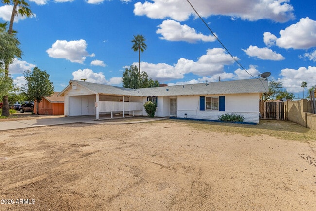 Building Photo - 3945 W Orange Dr