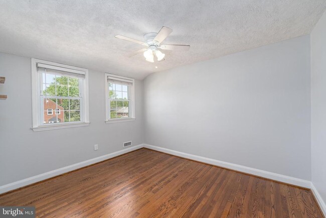 Building Photo - 8321 Byington Rd