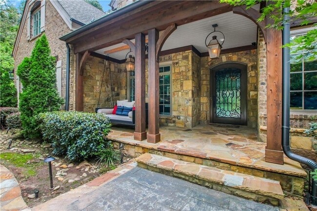 Building Photo - 5265 Peachtree Dunwoody Rd NE