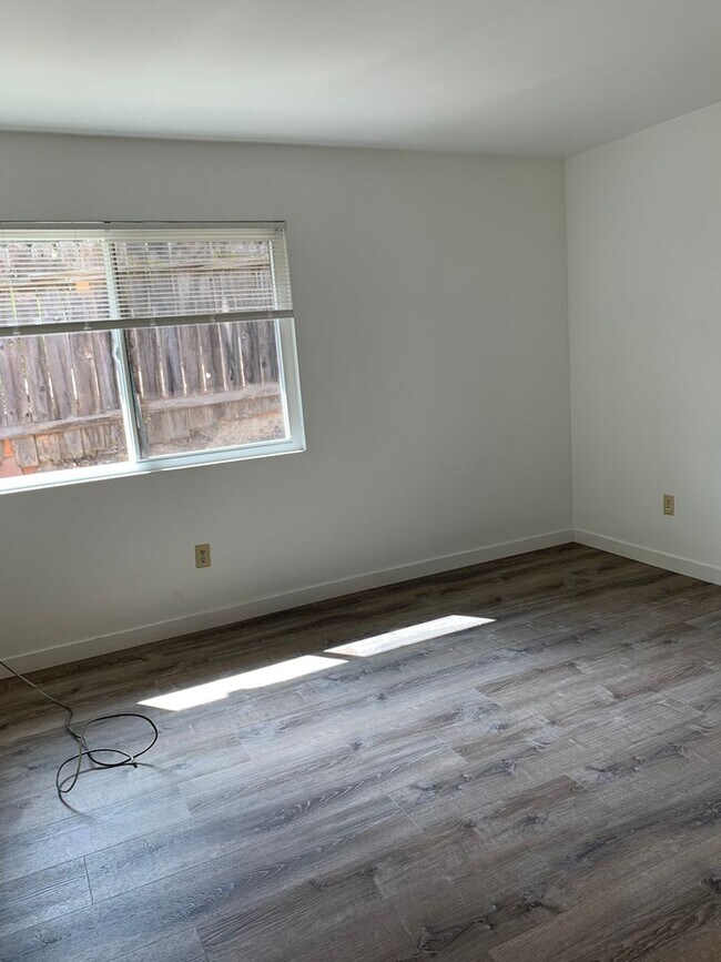 Building Photo - 2915 PARK