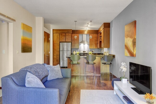 Building Photo - Vue Apartment Homes