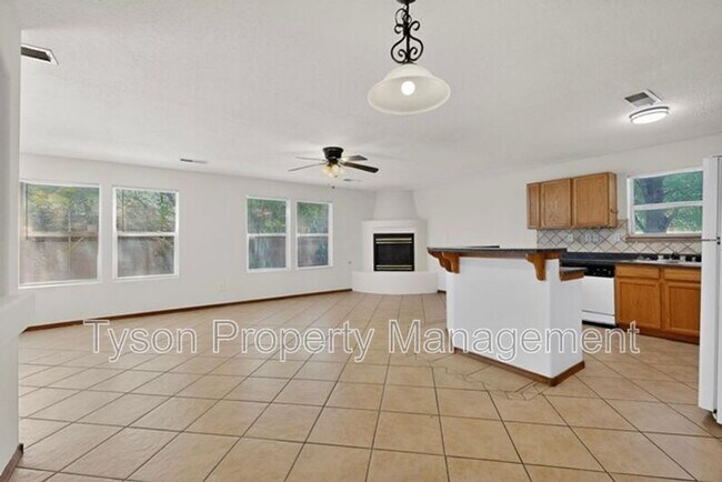 Building Photo - 1700 Violetas Rd NW