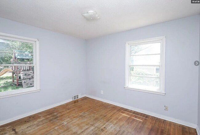 Building Photo - 2620 N Poplar St
