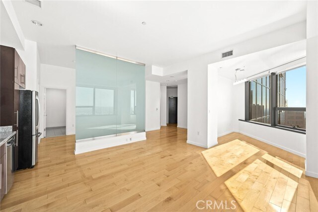 Building Photo - 1100 Wilshire Blvd