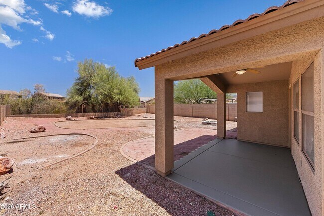 Building Photo - 17534 W Coyote Trail Dr