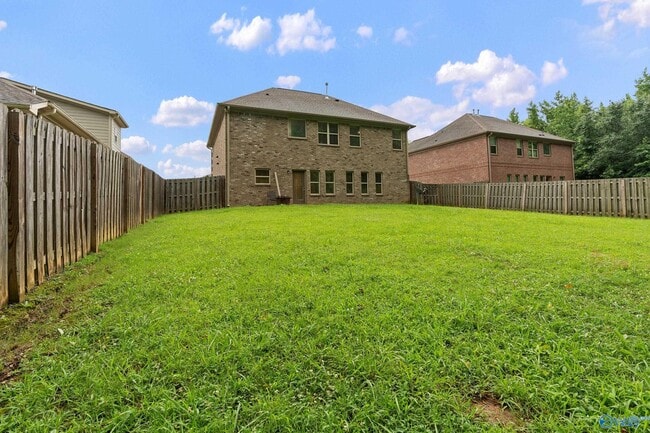 Building Photo - 7206 Dorchester Dr SE
