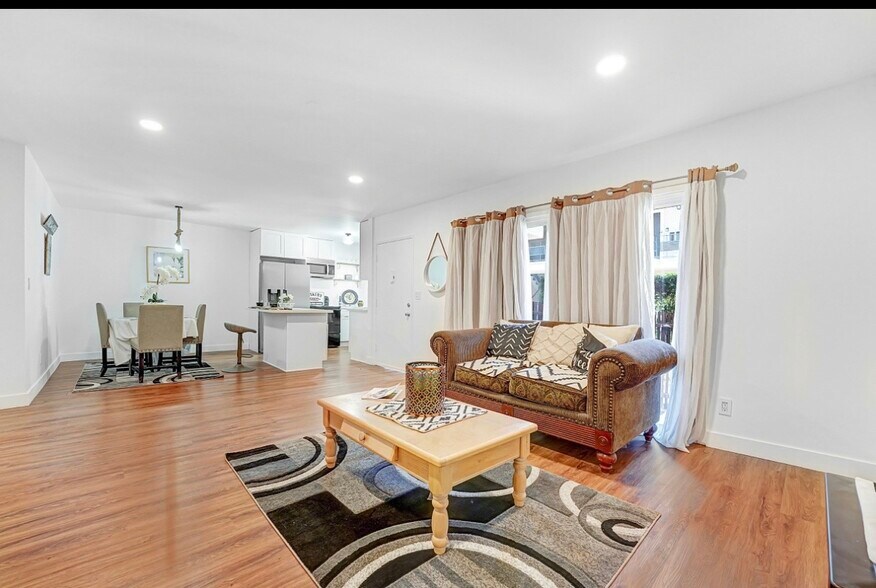 Building Photo - 5232 Corteen Pl