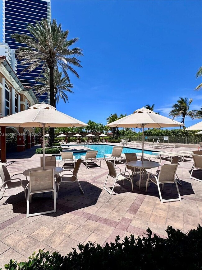 Building Photo - 2080 S Ocean Dr