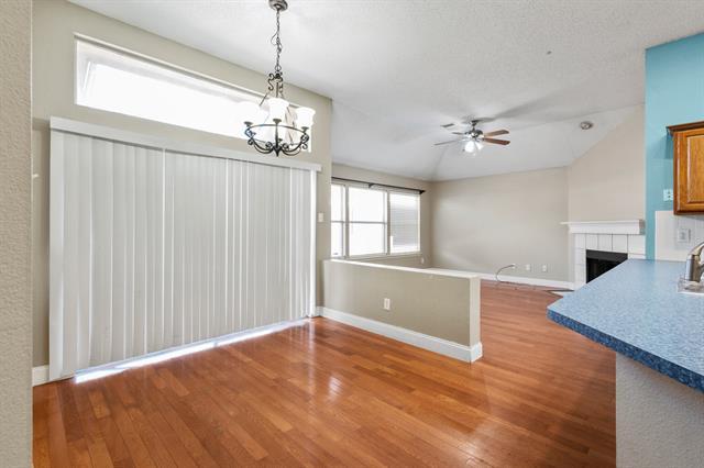 Building Photo - 5636 Creekhollow Dr