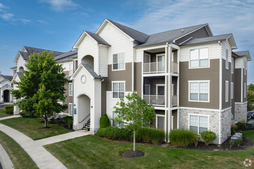 Building Photo - Prairie Lakes