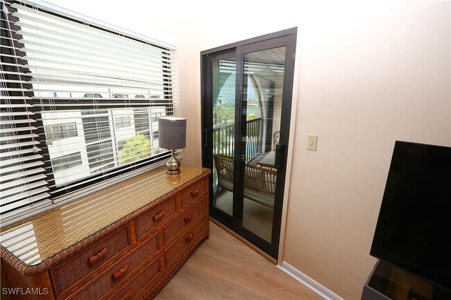 Building Photo - 1023 Anglers Cove