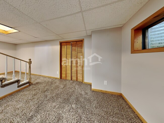 Building Photo - 12 W Country Walk Dr