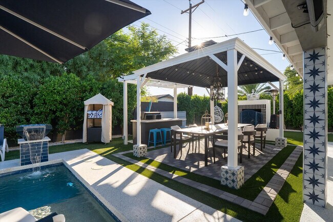 Building Photo - 8543 E Valley Vista Dr