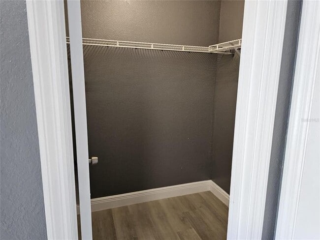 Building Photo - 635 Parakeet Ct