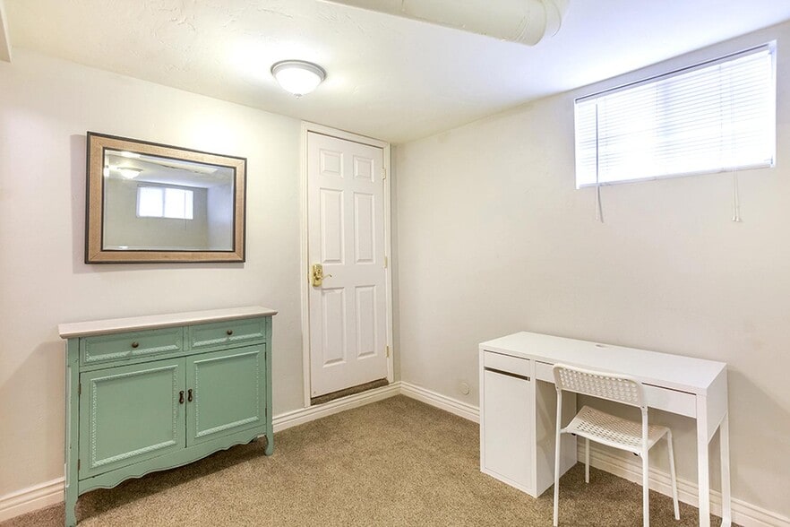 Building Photo - Charming Capitol Hill private basement apartment between downtown & Cheesman Park