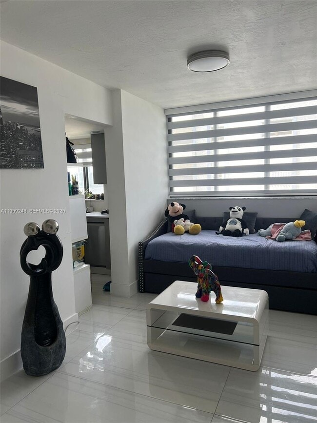 Building Photo - 17878 N Bay Rd