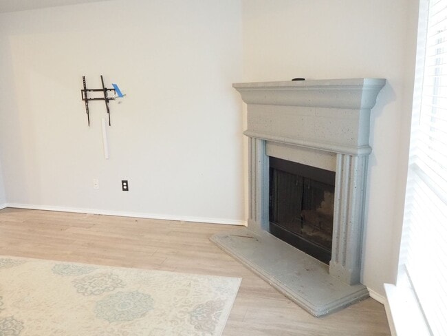 Building Photo - 511 Lone Star Park Ln