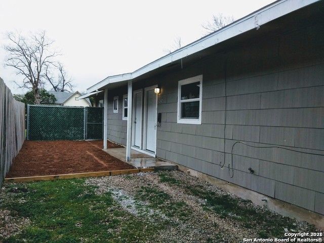 Building Photo - 1026 Edison Dr