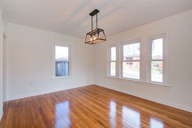 Building Photo - 2208 Blodgett St