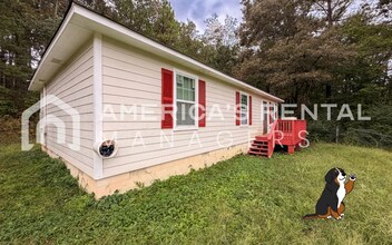 Building Photo - Modern 3-Bedroom Home with Open Layout and...