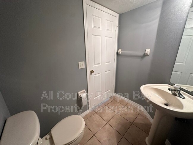 Building Photo - 9448 Charlesberg Dr