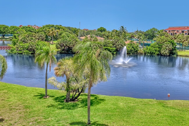 Building Photo - 2455 Lindell Blvd