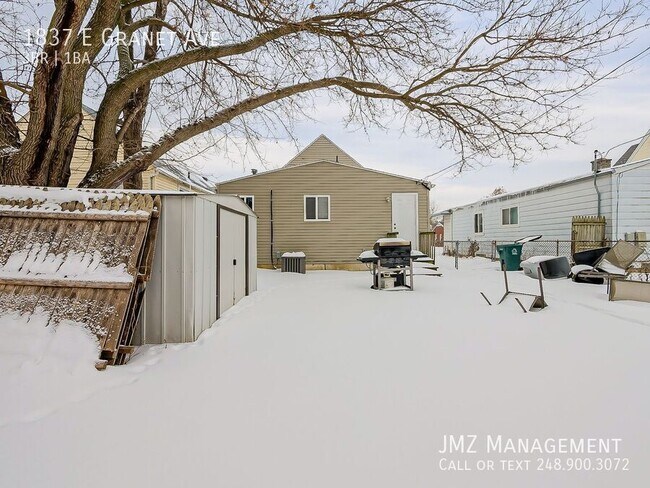 Building Photo - 1837 E Granet Ave