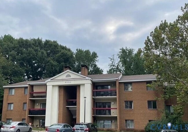 Primary Photo - 4003 Governors Square