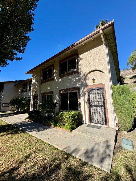 Primary Photo - 6624 Bell Bluff Ave