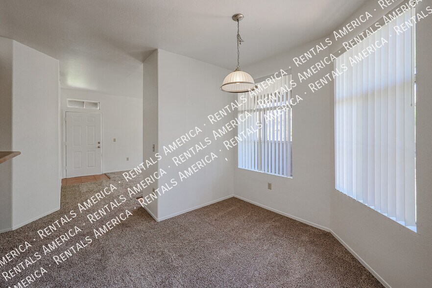 Building Photo - 3830 E Lakewood Pkwy E