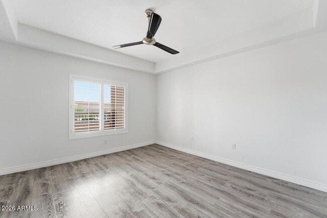 Building Photo - 5450 E Deer Valley Dr