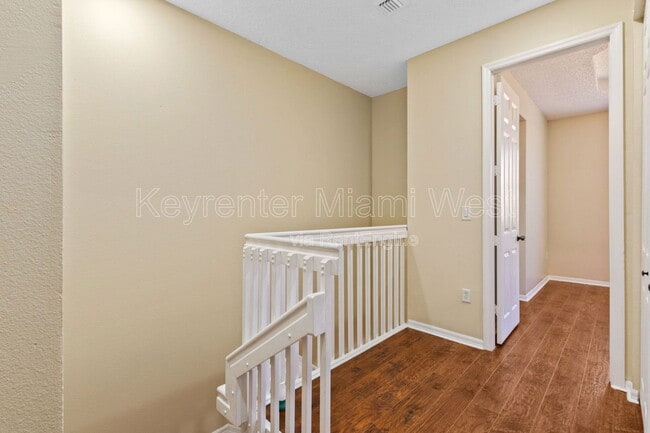 Building Photo - 4215 Ne-22 Dr