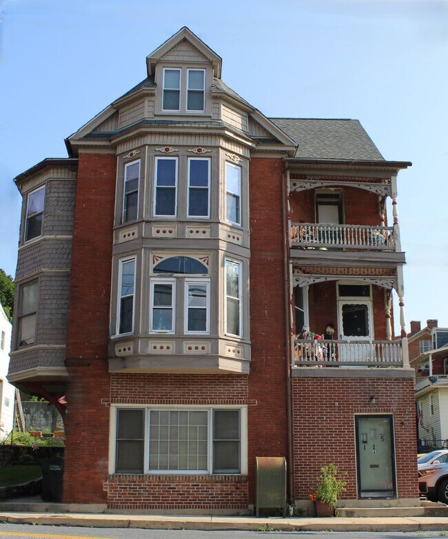 Primary Photo - Apartment